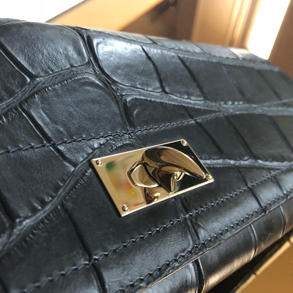 AUTHENTIC Givenchy shark tooth closure clutch - Picture 6 of 8